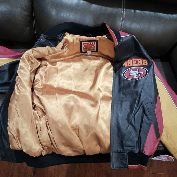 49ers San Fransisco Leather Jacket. Black, Gold and Red. Medium but fits large - Picture 6 of 6